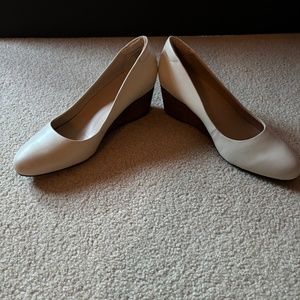 Abeo Cream Leather Wedge Pumps